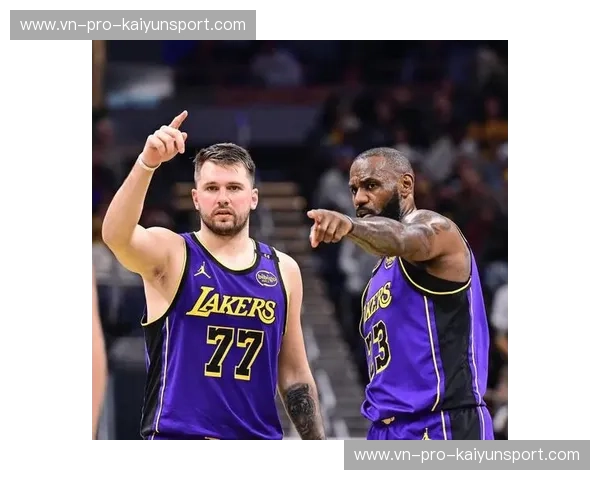 美记：湖人对留住芬尼史密斯展现出强烈意愿，多支争冠球队都将对他发起追逐